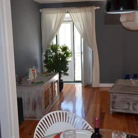 Charmant Duplex En Plein Centre Historique Wi Fi 公寓 Lisboa
